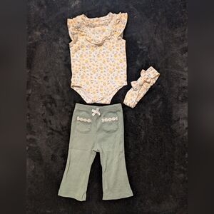 8 for $12 / Daisy Fuentes Floral and Green Kids Matching Set